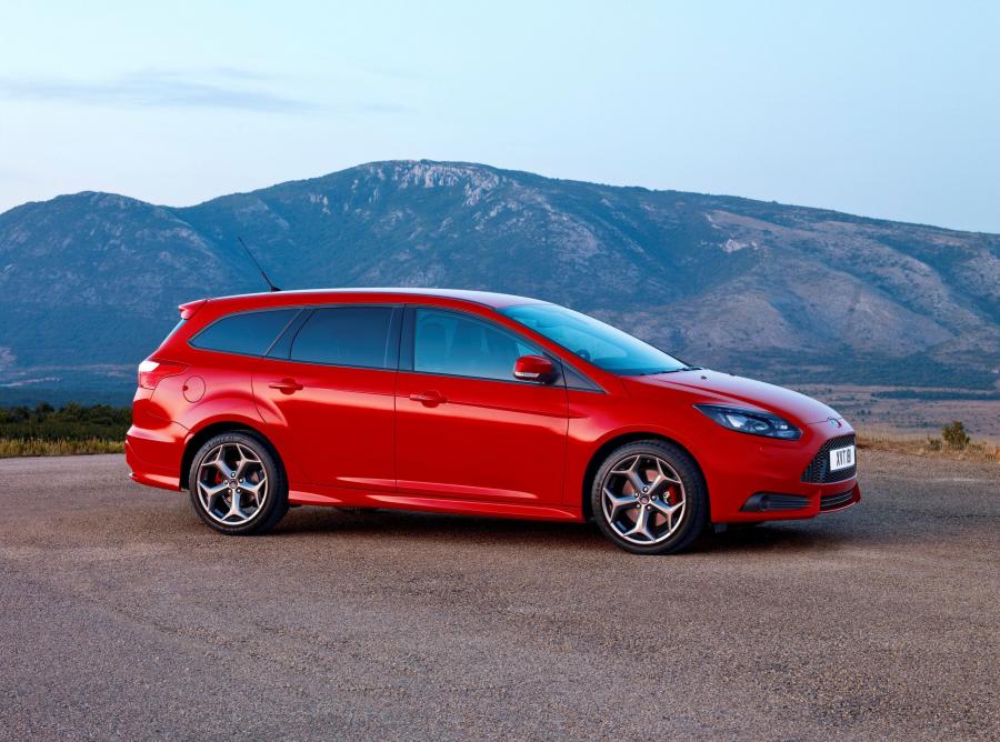  Ford Focus ST Wagon 2011 года  (фото 12 из 13)